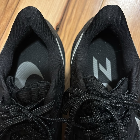 Nike Pegasus 40 Running Shoes - Picture 7 of 9